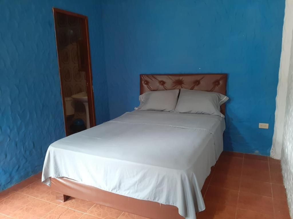 Hostal Eco-Aventura Montañita Buitenkant foto