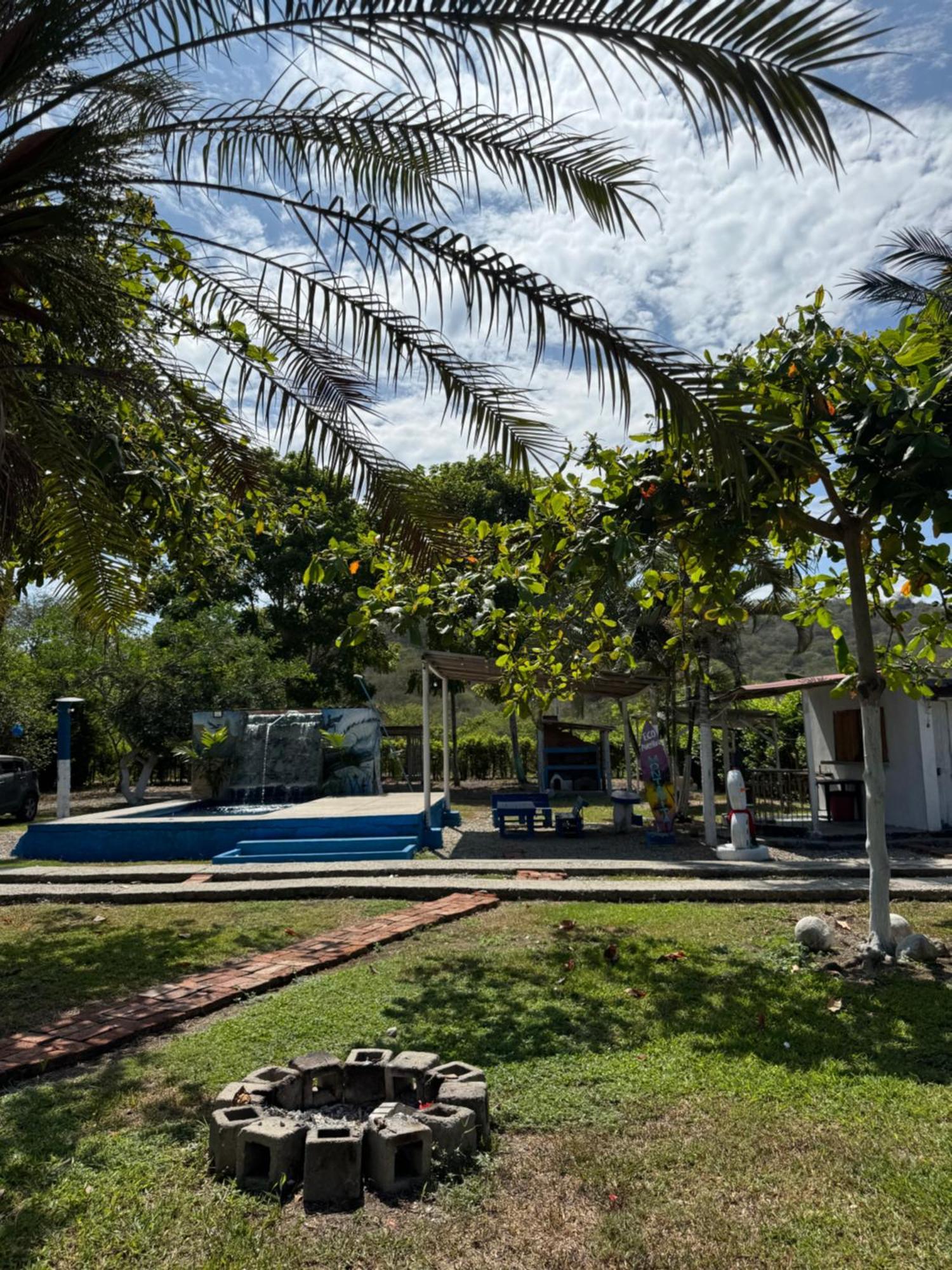 Hostal Eco-Aventura Montañita Buitenkant foto